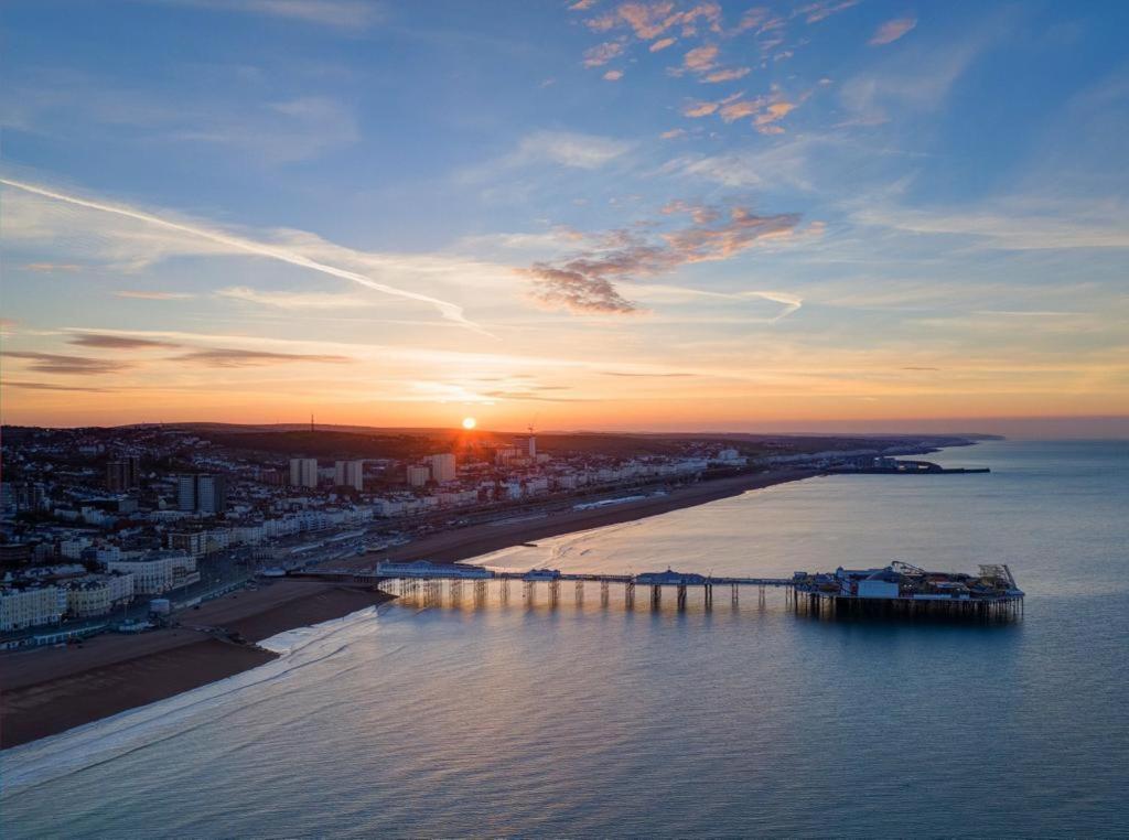 Апартаменти Brighton Palms Екстер'єр фото
